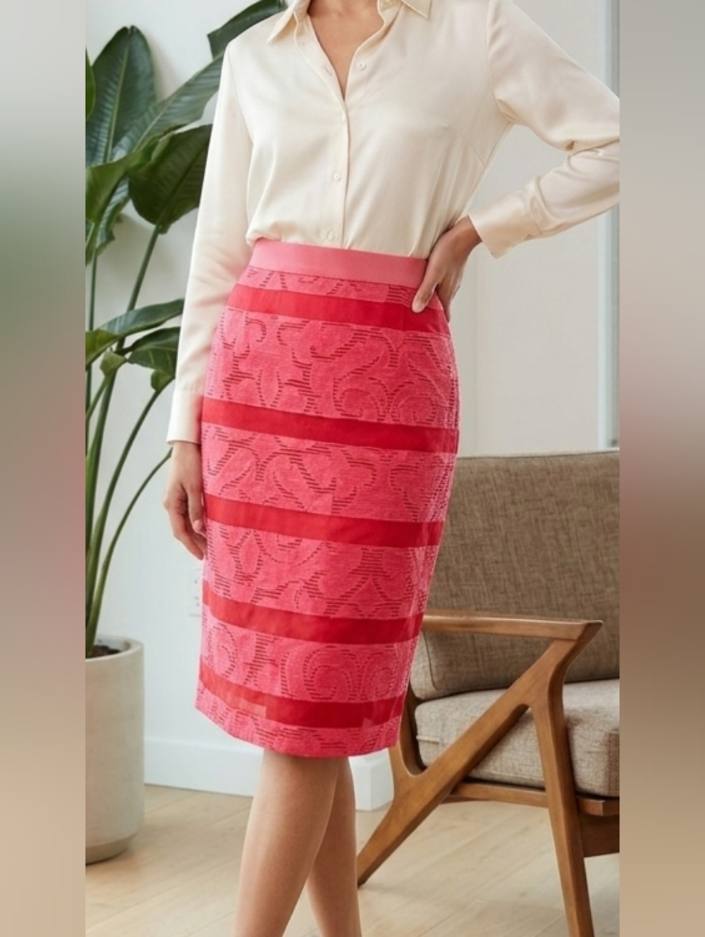 Ann Taylor Pink Textured Pencil Skirt Size 8 Career Office Feminine Spring Chic